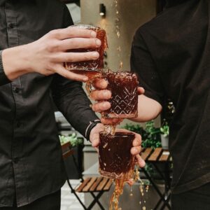 Як приготувати каву у френч-пресі: детальний гайд